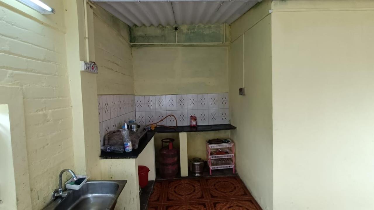 Adithya Sunrise View Cottage 코타지리 외부 사진