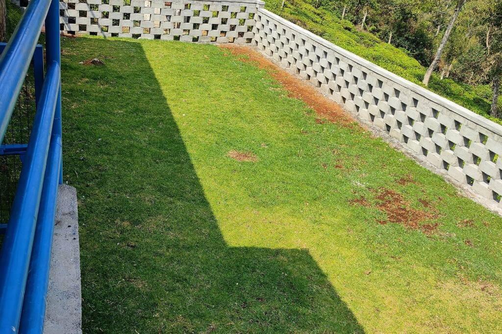 Adithya Sunrise View Cottage 코타지리 외부 사진