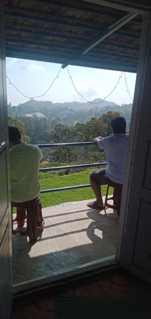 Adithya Sunrise View Cottage 코타지리 외부 사진